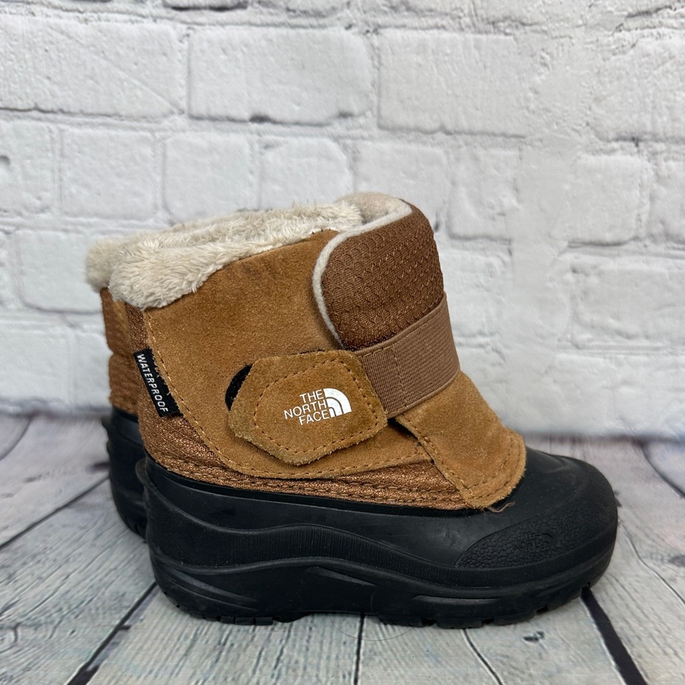 The North Face Toddler Alpenglow II Boots waterproof size 9